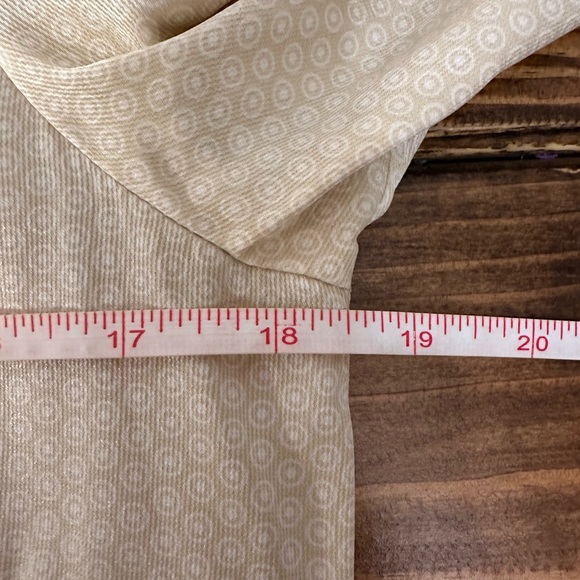 L.L. Bean Silk Blend Long Sleeve Blouse Size 6 - Picture 8 of 8